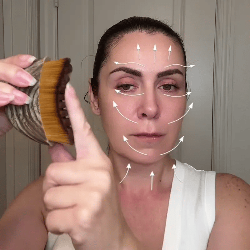 MIVO Brush Lymphatique — Dégonfle et Redéfinis Ton Visage en 3 Minutes